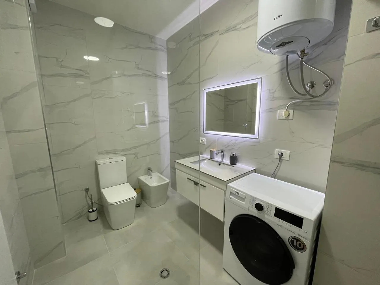 Margen Apartments - Tirana City Center 0*,  Albania